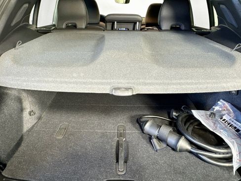 Used 2023 Volvo XC40 Recharge Ultimate image 25