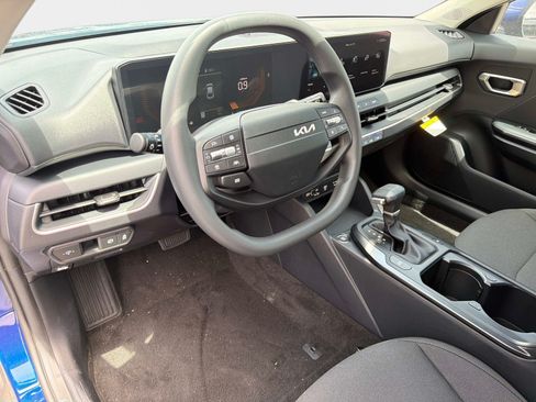 New 2026 Kia K4 FWD image 18