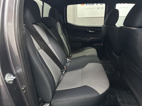 Used 2021 Toyota Tacoma TRD Off-Road w/ Technology Package image 38