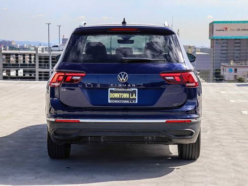 Certified 2022 Volkswagen Tiguan SE image 5