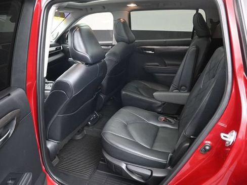 Used 2021 Toyota Highlander Platinum AWD/4WD image 10