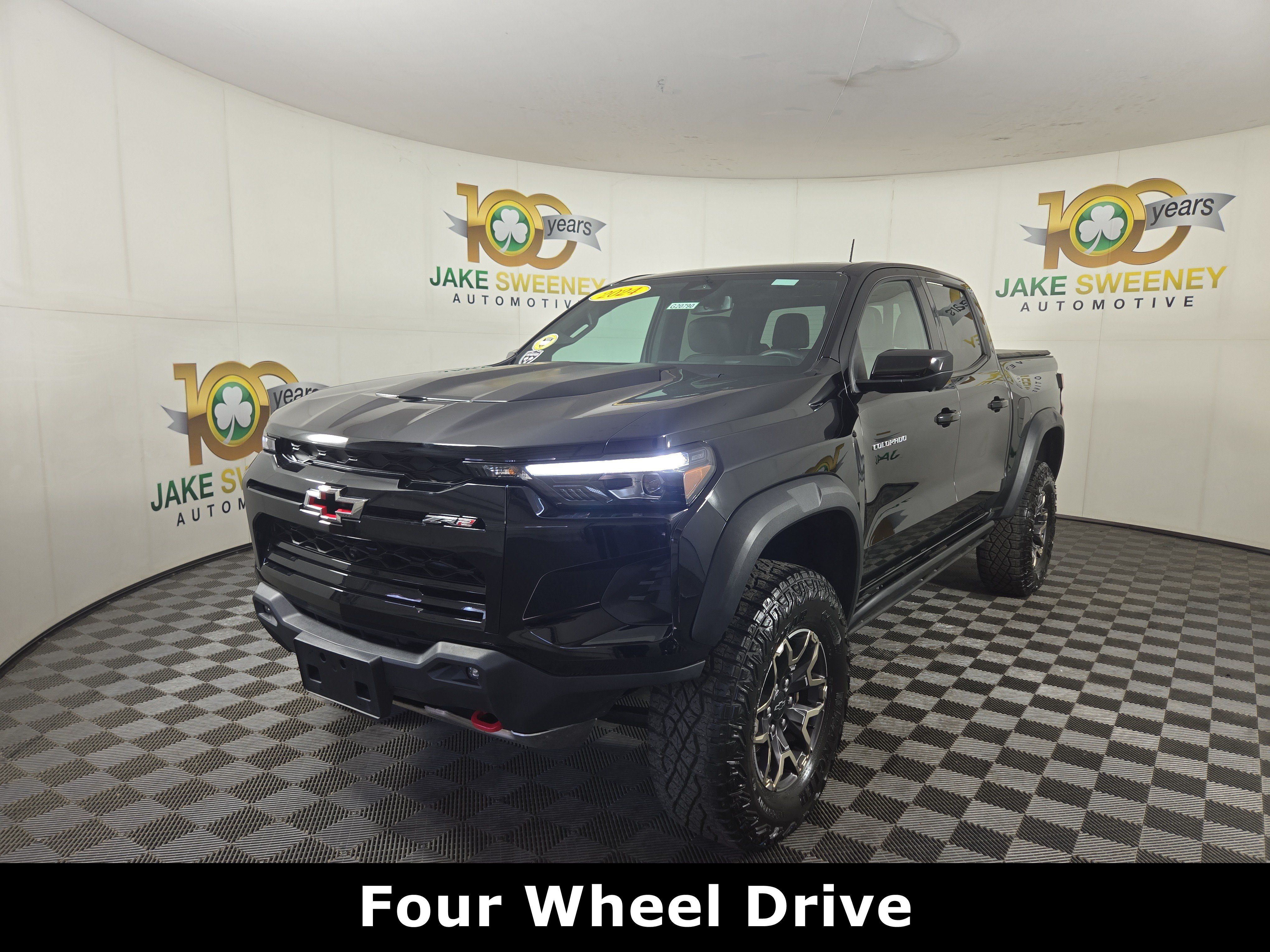 Certified 2024 Chevrolet Colorado ZR2 w/ ZR2 Convenience Package III AWD/4WD image 3
