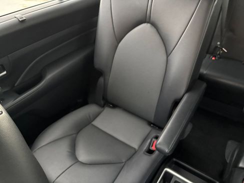 Used 2025 Toyota Grand Highlander FWD image 41