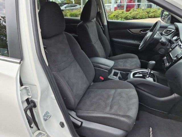 Used 2016 Nissan Rogue SV w/ SV Premium Package AWD/4WD image 30