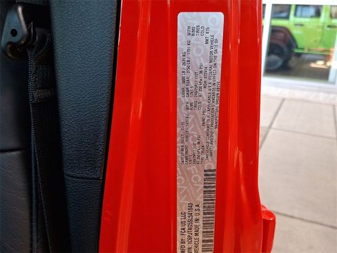 New 2025 Jeep Gladiator Sport image 15