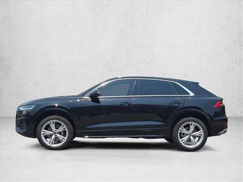 Used 2023 Audi Q8 Premium AWD/4WD image 9