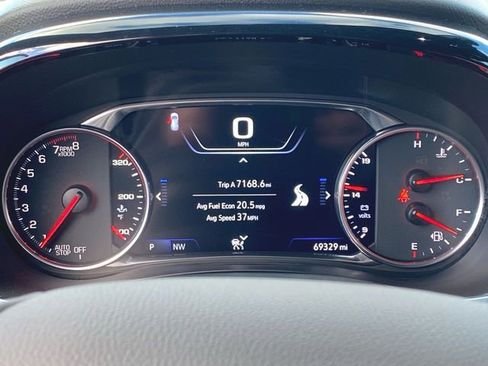 Used 2022 Chevrolet Traverse Premier image 11