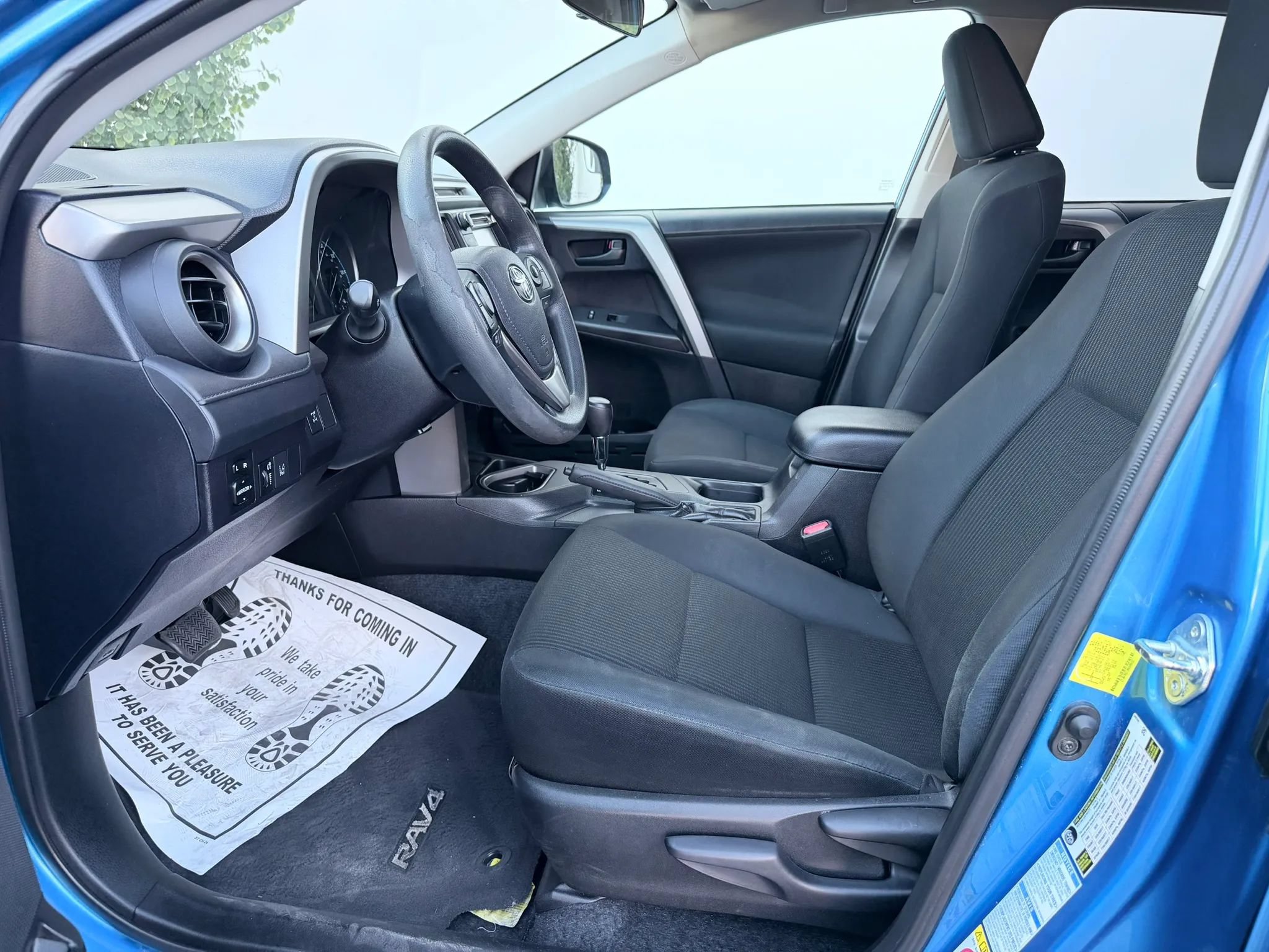 Used 2017 Toyota RAV4 LE w/ Carpet Mat Package AWD/4WD image 13
