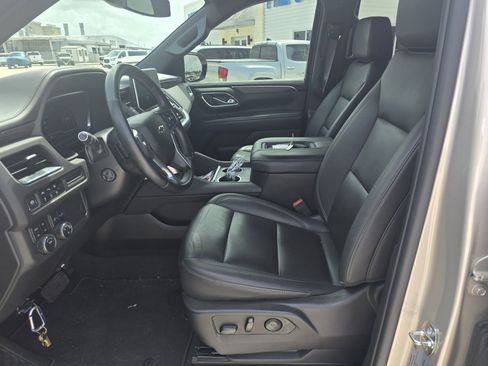 Used 2023 Chevrolet Tahoe Z71 w/ Luxury Package image 12