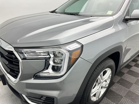 Used 2023 GMC Terrain SLE w/ Driver Convenience Package AWD/4WD image 12