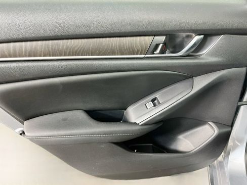 Used 2019 Honda Accord EX-L image 31