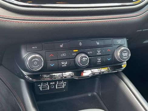 Used 2026 Dodge Durango GT RWD image 25