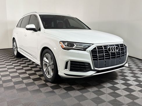 Used 2021 Audi Q7 2.0T Premium Plus w/ Premium Plus Package AWD/4WD image 18