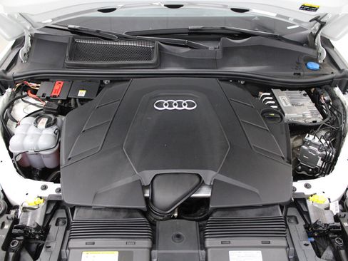 Used 2023 Audi Q7 3.0T Premium Plus AWD/4WD image 11