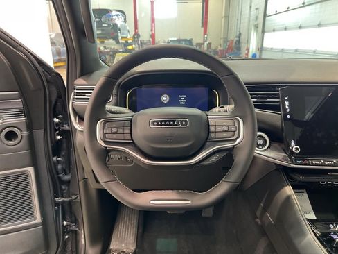 New 2024 Jeep Wagoneer 4WD w/ Premium Group I image 32