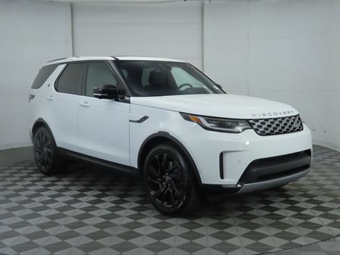 Used 2025 Land Rover Discovery S AWD/4WD image 3