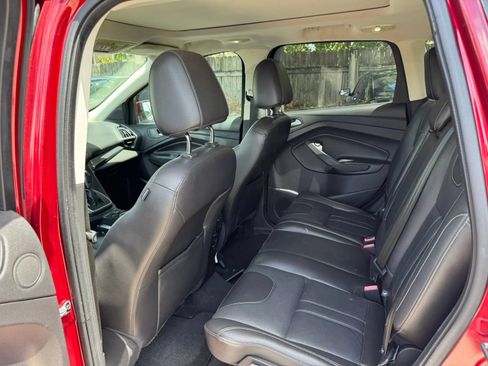Used 2013 Ford Escape Titanium w/ Parking Technology Pkg FWD image 18