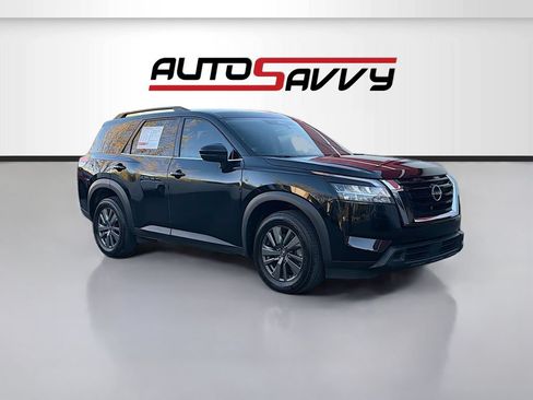 Used 2023 Nissan Pathfinder SV AWD/4WD image 1