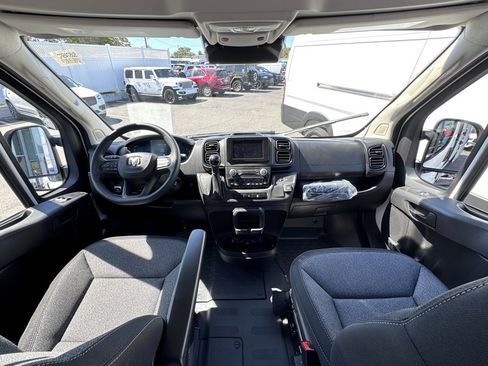 Used 2025 RAM ProMaster 2500 w/ Storage Group image 22