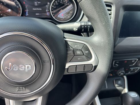 Used 2018 Jeep Compass Sport w/ Tech Group image 19