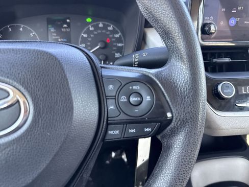Used 2024 Toyota Corolla LE image 29