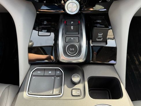 Used 2024 Acura MDX SH-AWD w/ Technology Package image 17