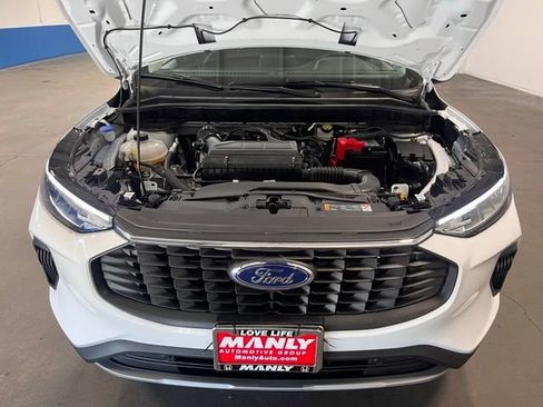 Used 2025 Ford Escape Active image 10
