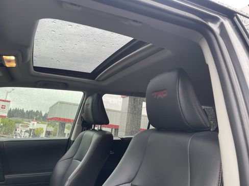 Certified 2020 Toyota 4Runner TRD Off-Road Premium w/ Moonroof Package AWD/4WD image 21