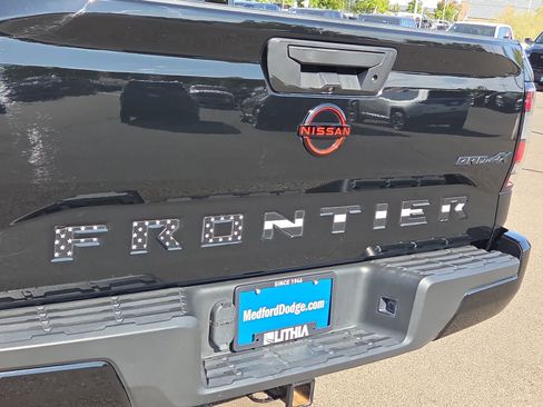 Used 2023 Nissan Frontier PRO-4X w/ Tow Package AWD/4WD image 15