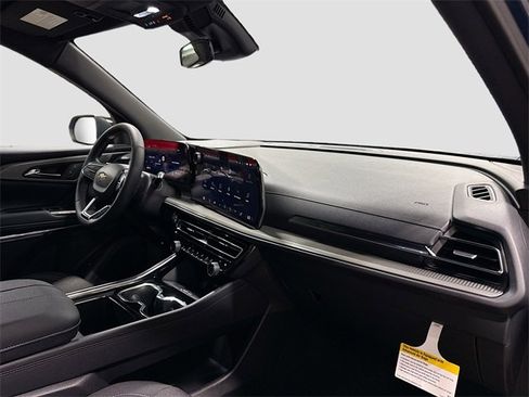 New 2026 Chevrolet Traverse LT w/ LPO, Floor Liner Package image 34