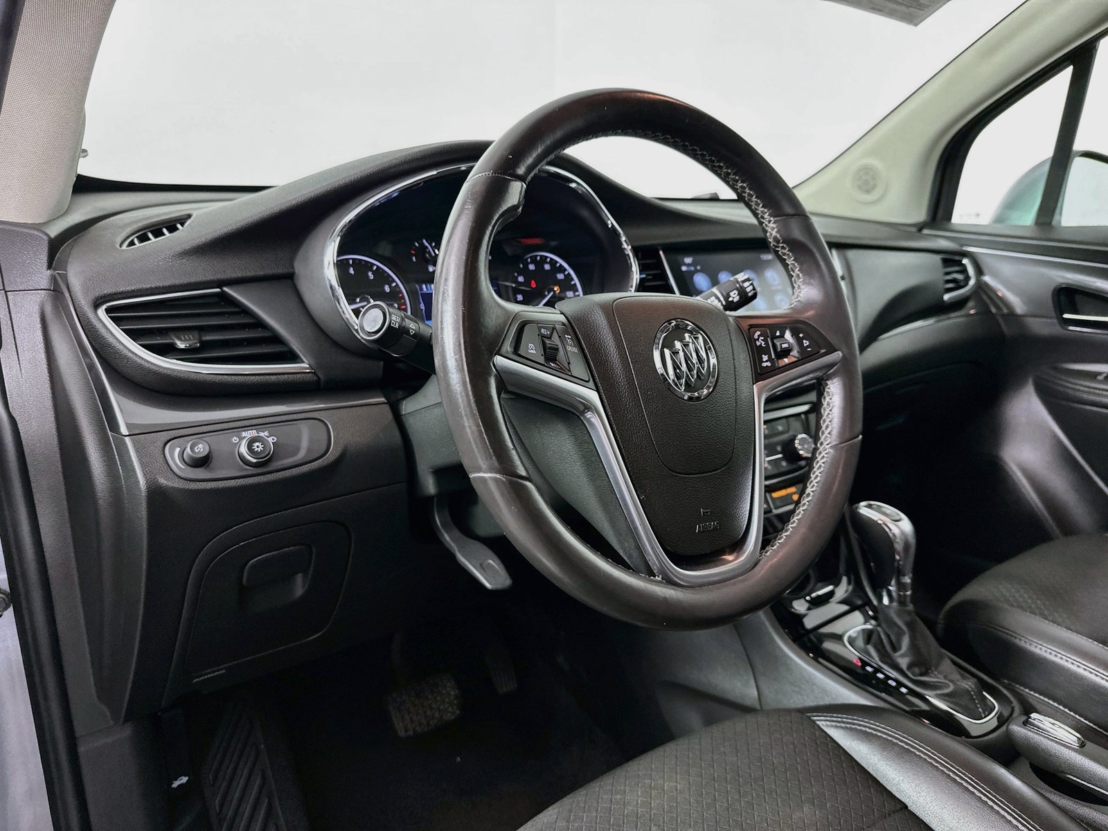 Used 2019 Buick Encore Preferred FWD image 10