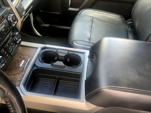 Used 2018 Ford F250 Lariat w/ Lariat Value Package image 18