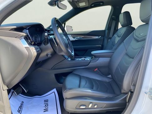 Used 2025 Cadillac XT6 Sport w/ Platinum Package AWD/4WD image 17