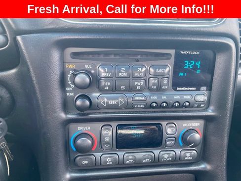 Used 1998 Chevrolet Corvette Coupe w/ Memory Pkg RWD image 8