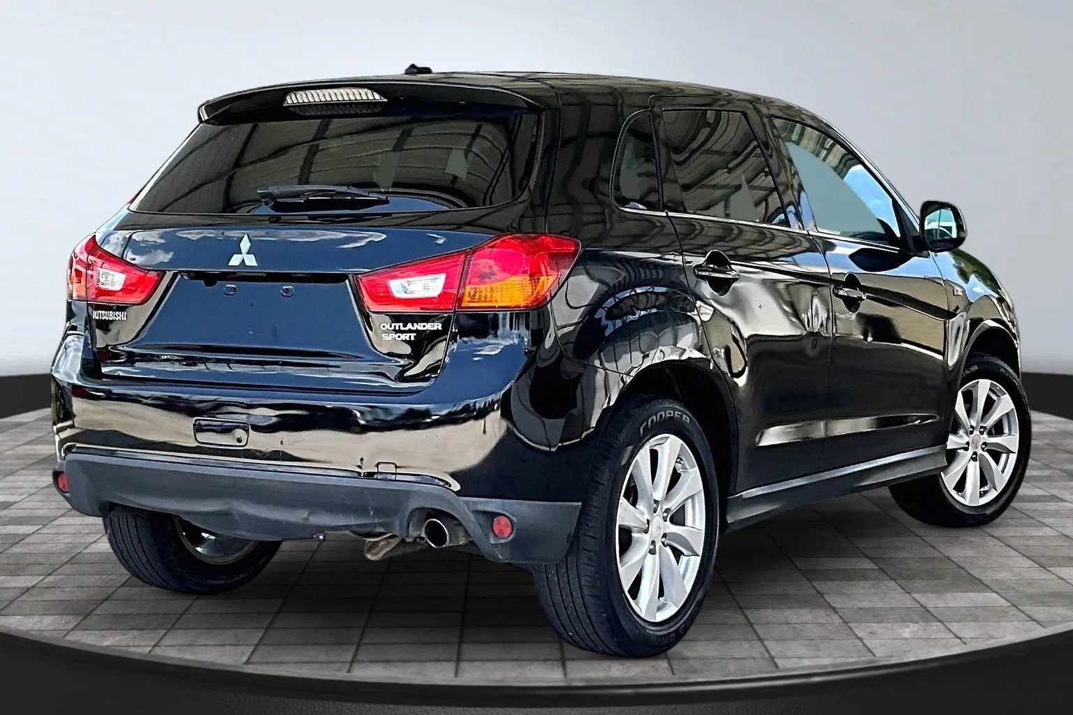 Used 2015 Mitsubishi Outlander Sport SE FWD image 6