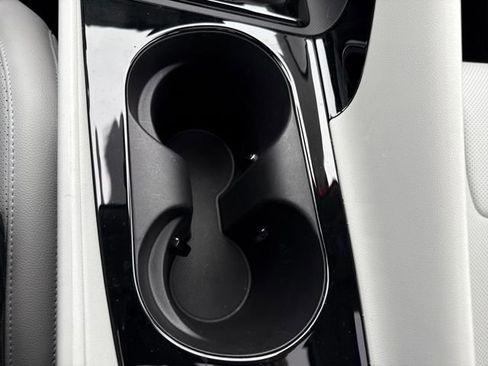 Certified 2025 Hyundai Elantra Limited image 42