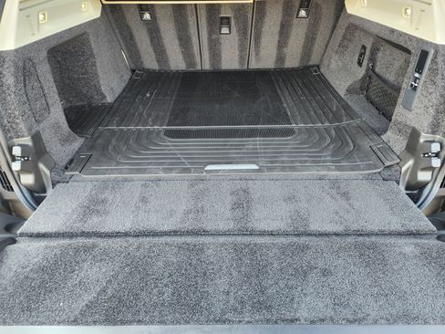 New 2026 Land Rover Range Rover SE image 34