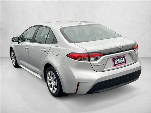 Used 2023 Toyota Corolla LE image 6