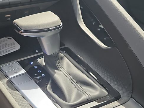 New 2026 Hyundai Elantra Sport FWD image 22