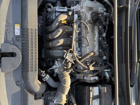 Used 2021 Toyota Corolla LE image 26