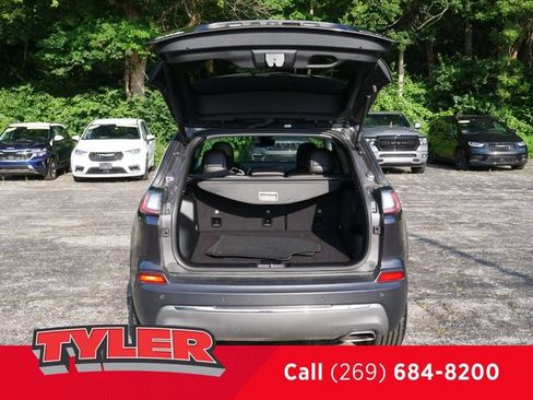 Used 2021 Jeep Cherokee Limited AWD/4WD image 16