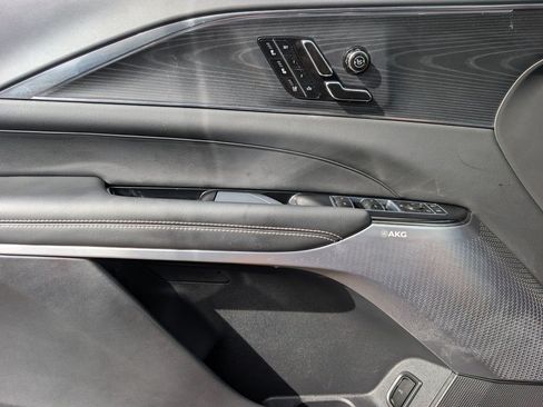 Certified 2024 Cadillac Lyriq Luxury AWD/4WD image 16