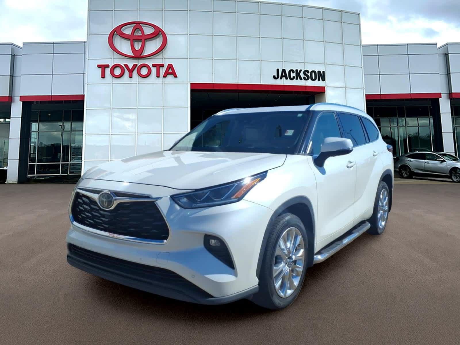 Certified 2020 Toyota Highlander Limited FWD image 1