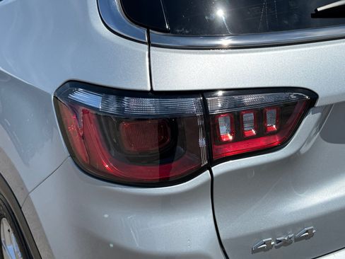 Certified 2025 Jeep Compass Sport AWD/4WD image 31