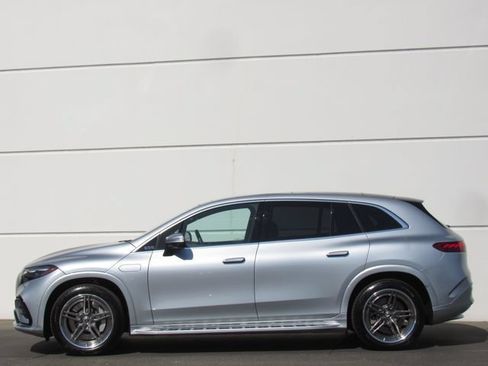 Used 2023 Mercedes-Benz EQS 450+ SUV w/ AMG Line Exterior Package image 4