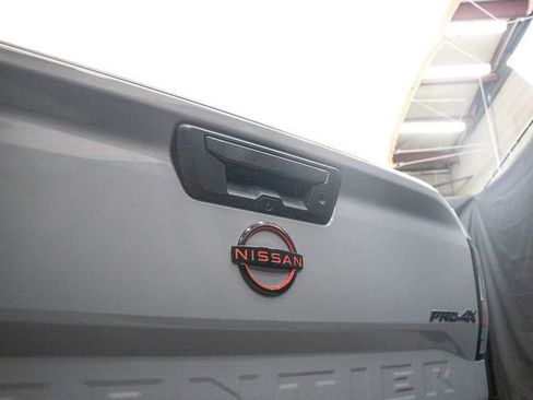 Used 2023 Nissan Frontier PRO-4X w/ Pro-4X Premium Package AWD/4WD image 14