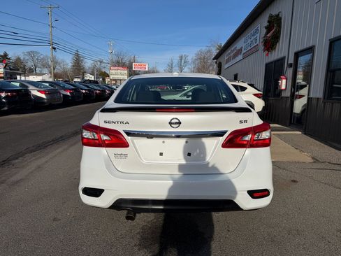 Used 2017 Nissan Sentra SR w/ SR Midnight Edition image 5