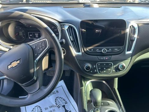 Used 2021 Chevrolet Malibu LT FWD image 15