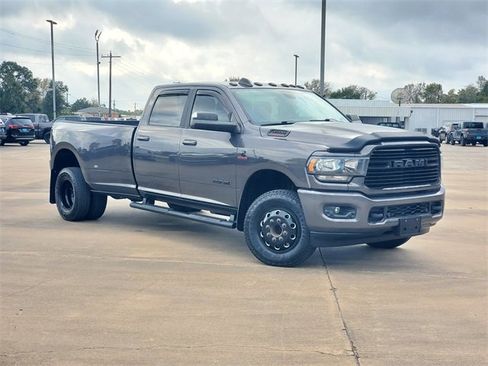 Used 2020 RAM 3500 Big Horn w/ Night Edition image 29