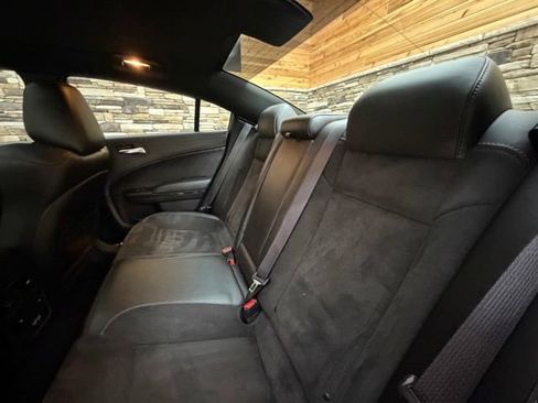Used 2022 Dodge Charger R/T w/ Plus Group RWD image 33